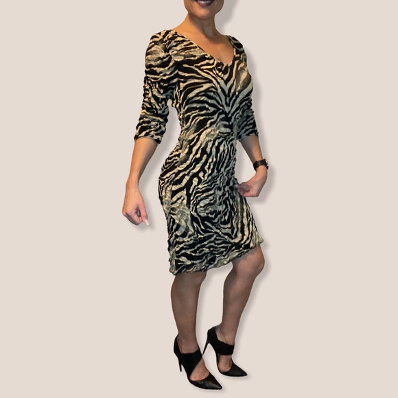3/4 Sleeve Ruched Animal Print Midi Dress - Picture 4 of 4